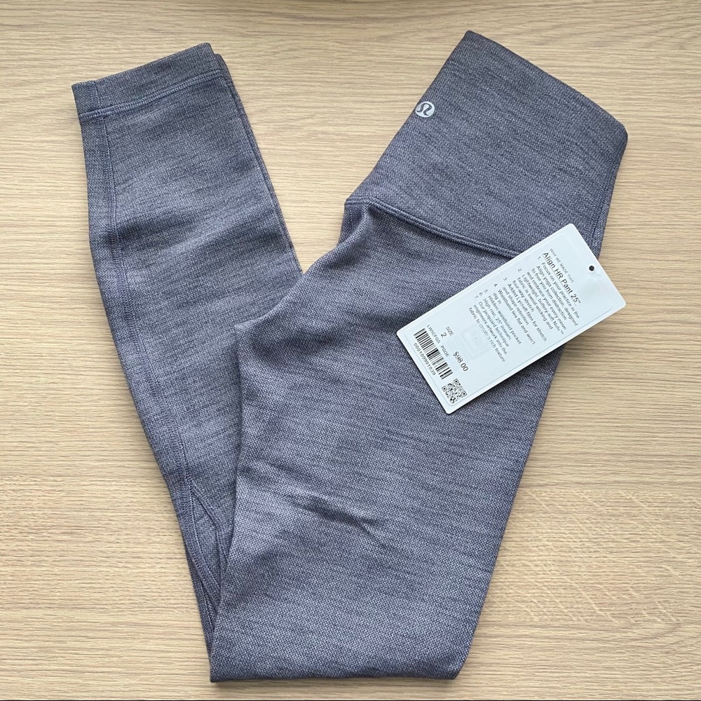 New with Tags lululemon Align Leggings 25” (2)